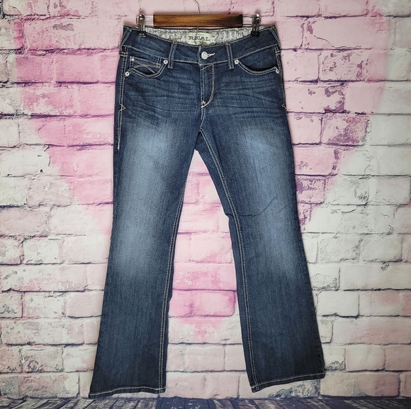 Ariat Denim - R.E.A.L. ARIAT DENIM MID RISE ARROW FIT STRETCH SHAYLA BOOT CUT JEANS 29S